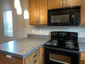 1908 Alder St in Eugene, OR - Building Photo - Building Photo