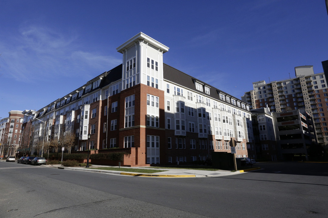 Halstead at The Metro in Fairfax, VA - Building Photo