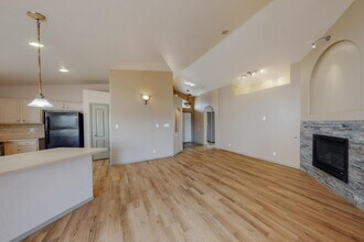 745 Valley Meadows Dr in Rio Rancho, NM - Building Photo - Building Photo