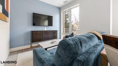 2005 11th St NW, Unit 203 in Washington, DC - Building Photo - Building Photo