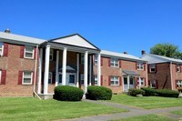 Building Photo - Crestwood Townhomes Apartments in Albany, New York