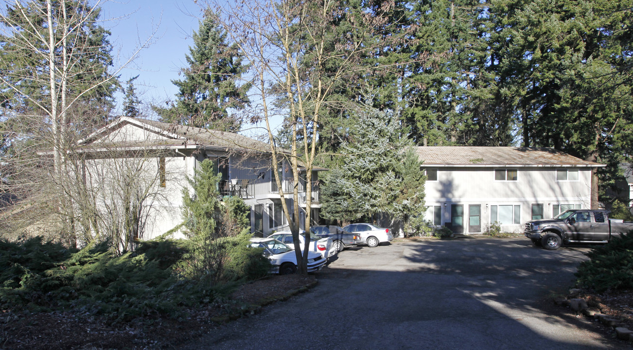 5023-5033 SW Pasadena St in Portland, OR - Foto de edificio