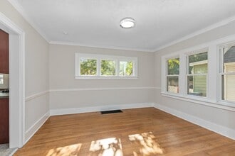 1028 Underwood Ave SE in Grand Rapids, MI - Foto de edificio - Building Photo