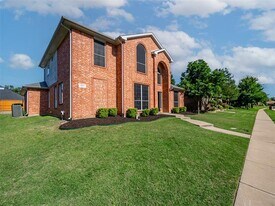 1011 Aylesbury Dr in Allen, TX - Building Photo
