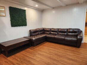 1940 65th Ave in Sacramento, CA - Building Photo - Building Photo