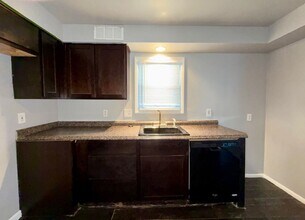 28399 Felician St in Roseville, MI - Building Photo - Building Photo