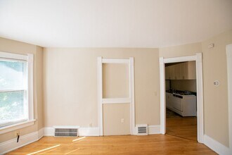 2728 N Murray Ave in Milwaukee, WI - Building Photo - Building Photo