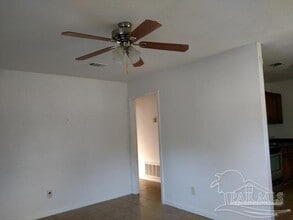 1004 W Hayes St in Pensacola, FL - Building Photo - Building Photo