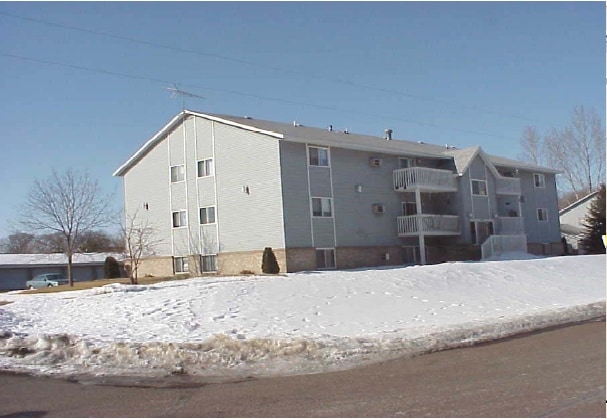 22874 Poppy St in St Francis, MN - Foto de edificio - Building Photo