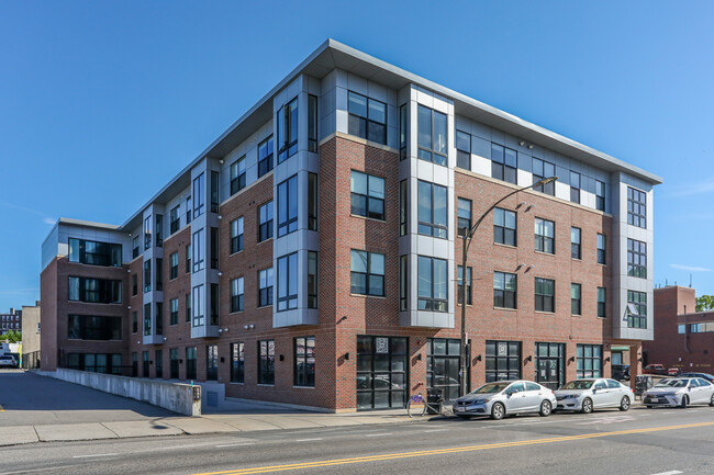 446-450 Cambridge St in Allston, MA - Building Photo - Building Photo