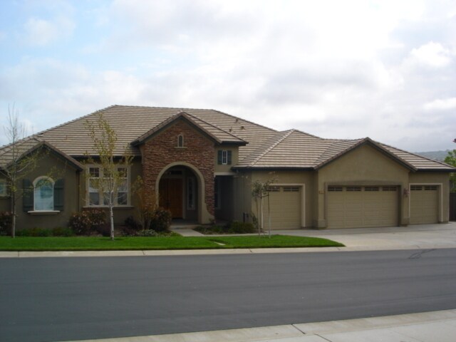 2059 Lamego Way in El Dorado Hills, CA - Building Photo