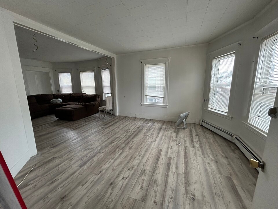 93 Andover St, Unit 1 in Lawrence, MA - Foto de edificio