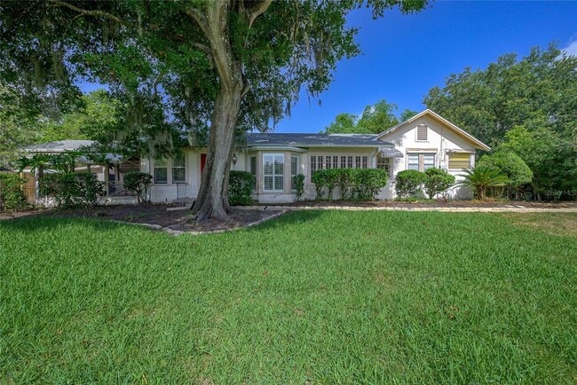 property at 1621 Sunnyside Dr