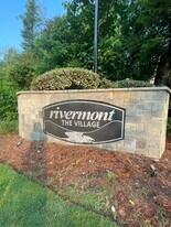 909 Wentworth Ct in Alpharetta, GA - Building Photo