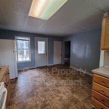 714 4 Mile Rd NW in Walker, MI - Building Photo - Building Photo