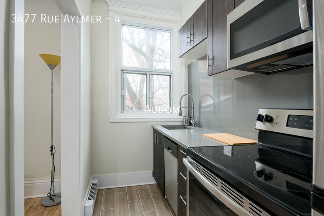 3477 Rue Aylmer in Montréal, QC - Building Photo - Building Photo