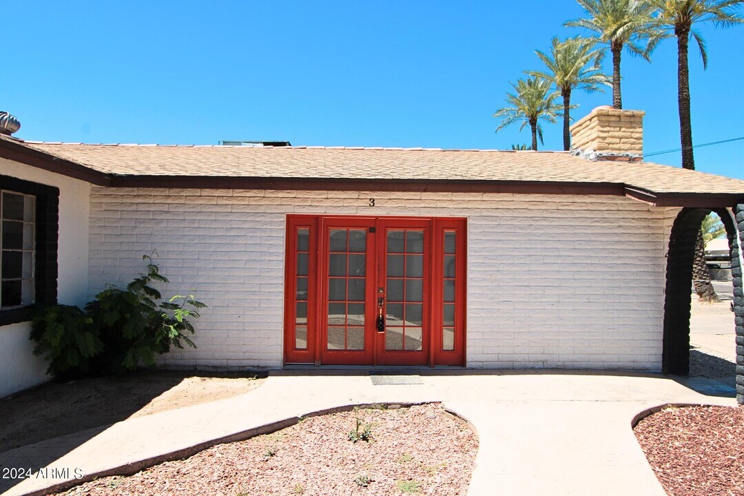 2609 W McLellan Blvd, Unit 3 in Phoenix, AZ - Building Photo