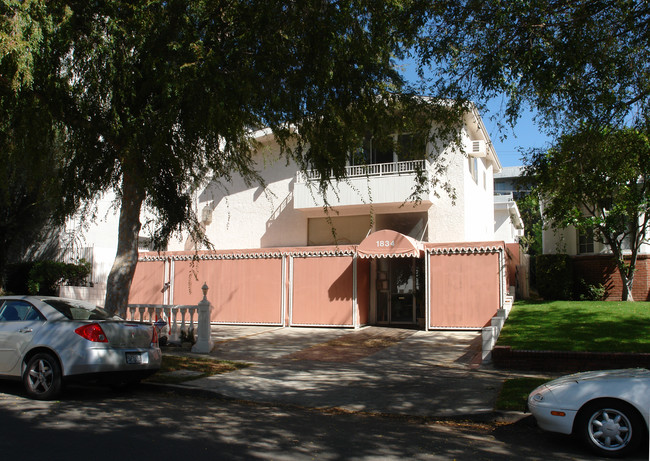 1834 Thayer Ave in Los Angeles, CA - Foto de edificio - Building Photo