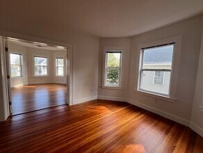1475 Centre St in Boston, MA - Building Photo - Building Photo