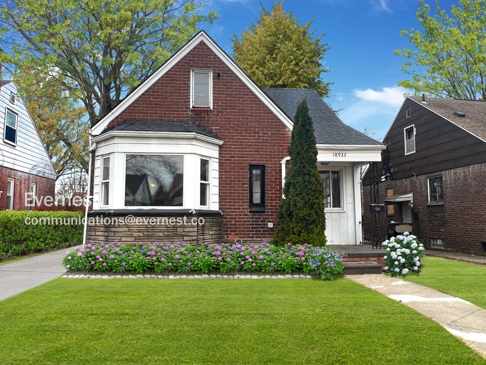 18932 Alcoy Ave in Detroit, MI - Building Photo