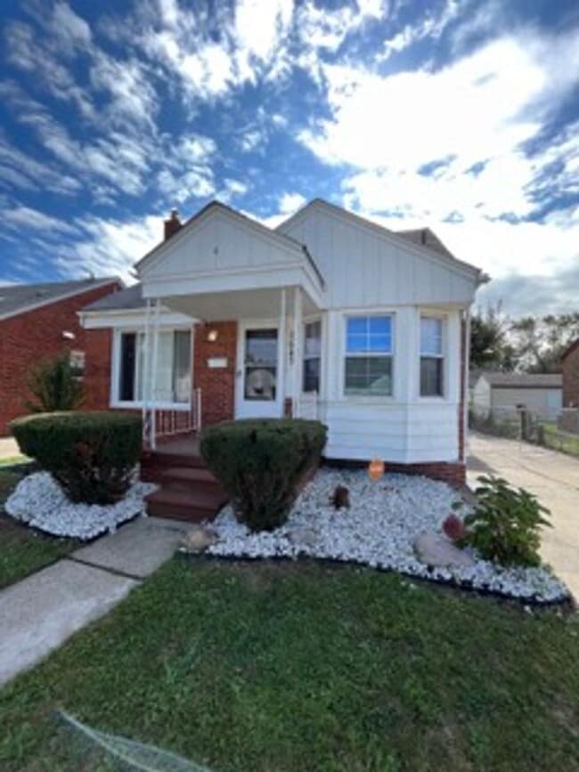 property at 1689 Goddard Rd