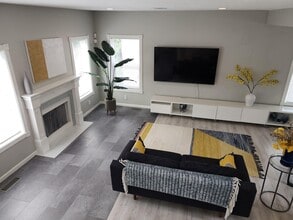 13518 SW Hillshire Dr in Tigard, OR - Foto de edificio - Building Photo