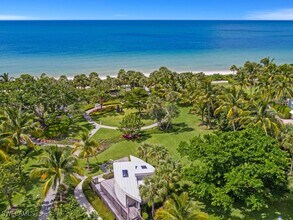 3930 Belair Ln in Naples, FL - Building Photo - Building Photo