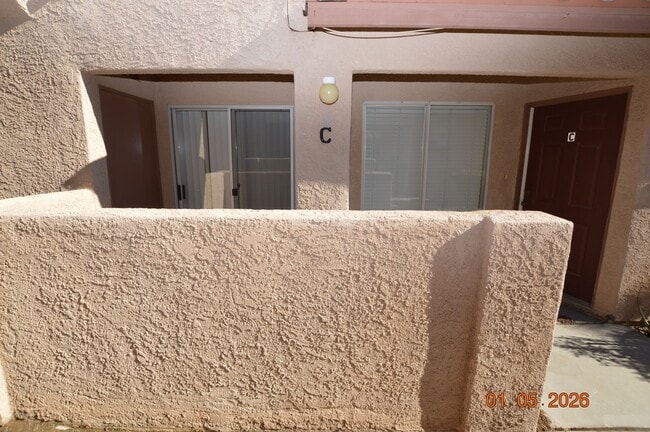 550 Roxella Ln in Las Vegas, NV - Building Photo - Building Photo