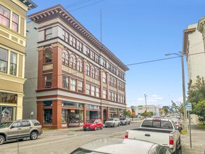 Eureka Central Apartments in Eureka, CA - Foto de edificio - Building Photo