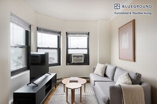 1400 N Lake Shore Dr in Chicago, IL - Building Photo