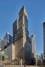 The Ritz Tower in New York, NY - Foto de edificio - Building Photo