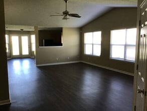 829 Stonehenge Way in Brownsburg, IN - Building Photo - Building Photo