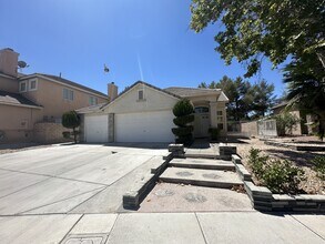 8317 San Ramon Dr in Las Vegas, NV - Building Photo - Building Photo