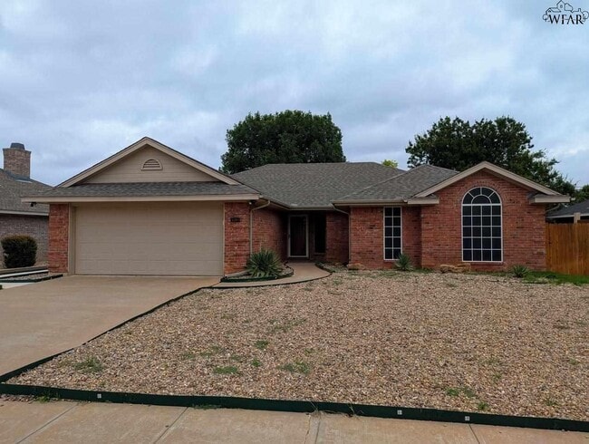 property at 5509 Long Leaf Dr