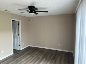 135 Jones Ln in Kissimmee, FL - Foto de edificio - Building Photo