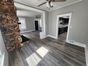 432 48th St in Moline, IL - Foto de edificio - Building Photo