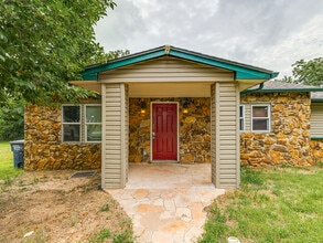 817 S Park Ave in Shawnee, OK - Building Photo - Building Photo