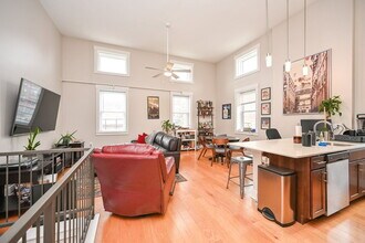 433 E 13th St in Cincinnati, OH - Building Photo - Building Photo