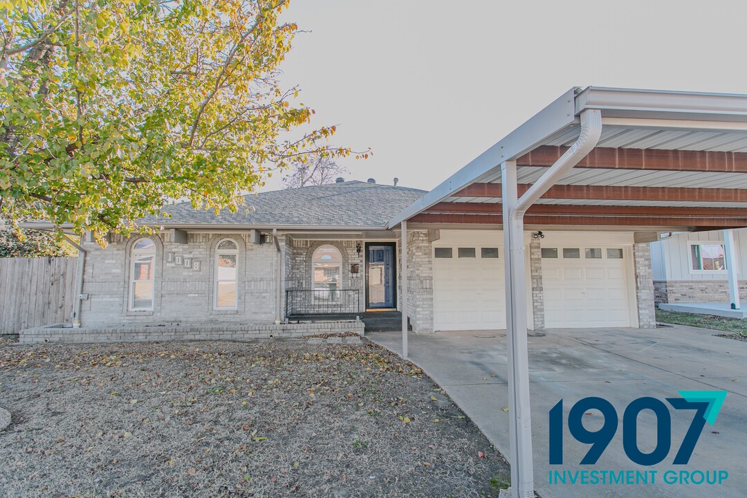 1008 NW 6th St in Moore, OK - Building Photo