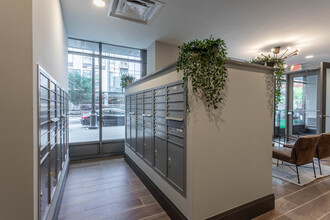 High and Cherry in Columbus, OH - Foto de edificio - Interior Photo