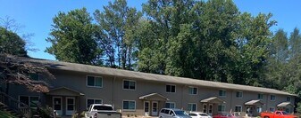 Evergreen Apartments in Jasper, GA - Building Photo