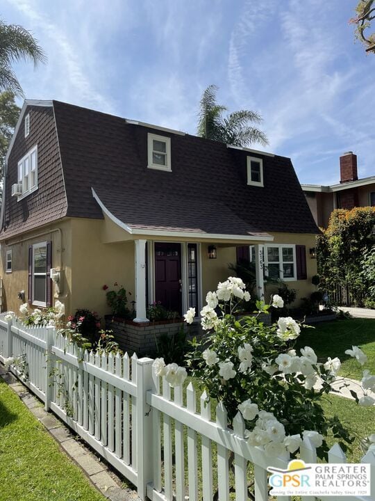 property at 3163 Pine Ave