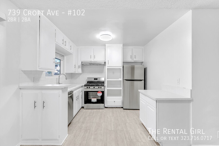 739 Croft Ave in Los Angeles, CA - Building Photo