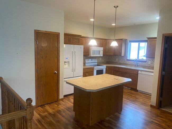 4742 50th Ave S in Fargo, ND - Building Photo - Building Photo