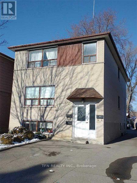 property at 102-102 Melrose St