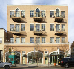 236 N 12th St in Brooklyn, NY - Foto de edificio - Building Photo