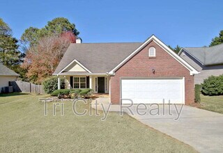 289 Baldwin Ct in Newnan, GA - Building Photo - Building Photo