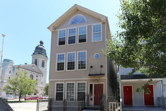 1059 W Fry St, Unit J01P in Chicago, IL - Foto de edificio