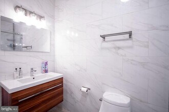 19 N 3rd St in Philadelphia, PA - Building Photo - Building Photo