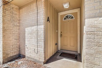 10831 Sugar Hill Dr in Houston, TX - Foto de edificio - Building Photo